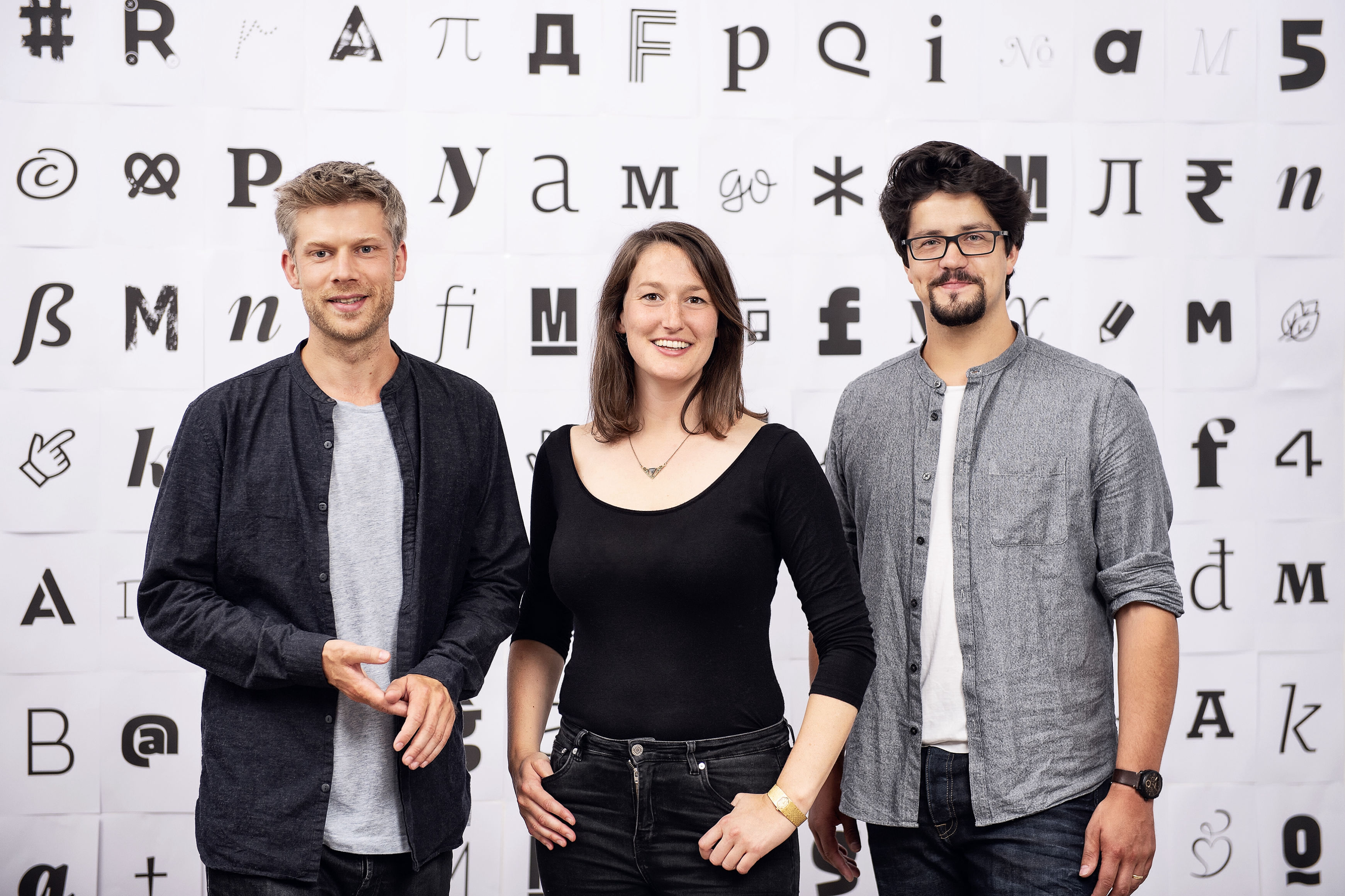 Die TypeMates Gründer und Schriftenentwickler Lisa Fischbach, Nils Thomsen und Jakob Runge im Interview.